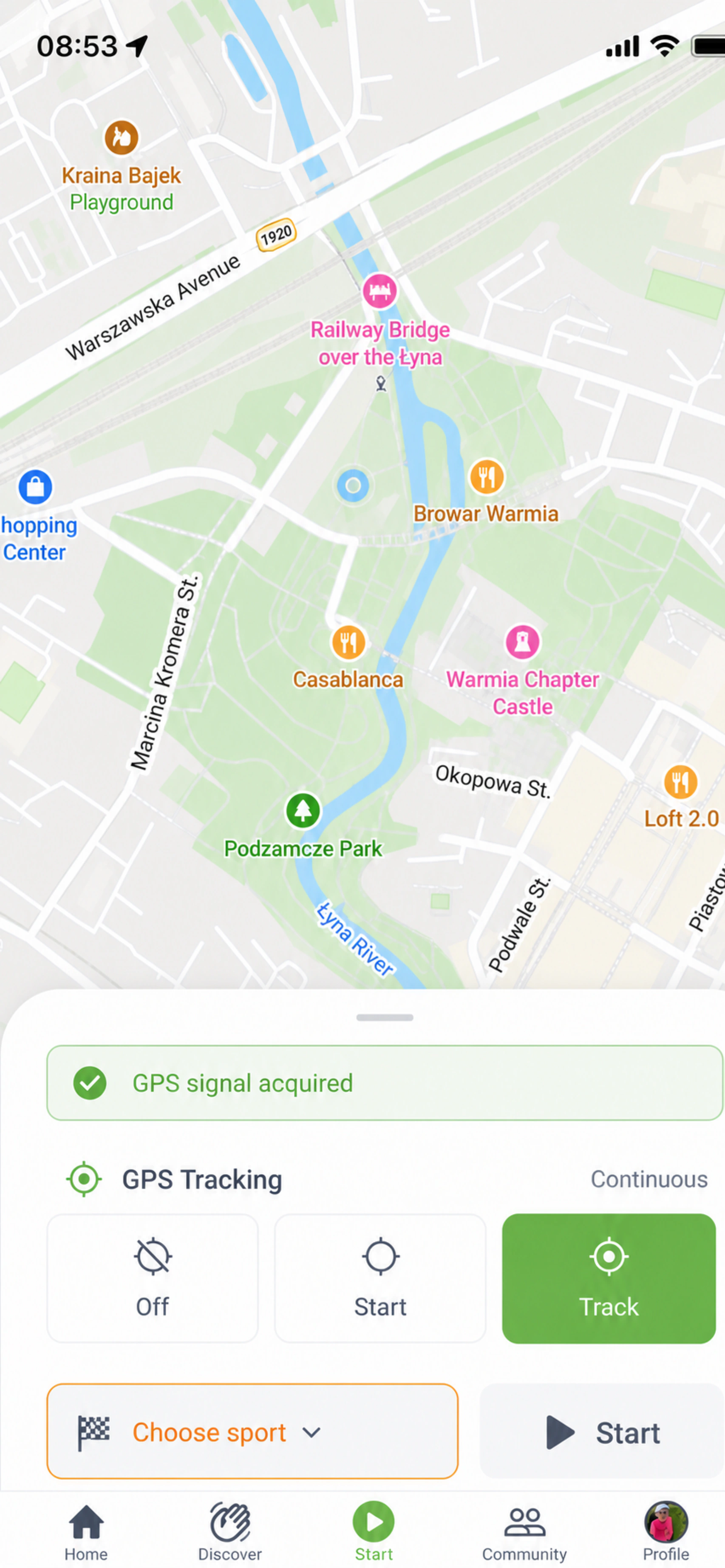 The workout start screen with a map and GPS signal in COMOVO